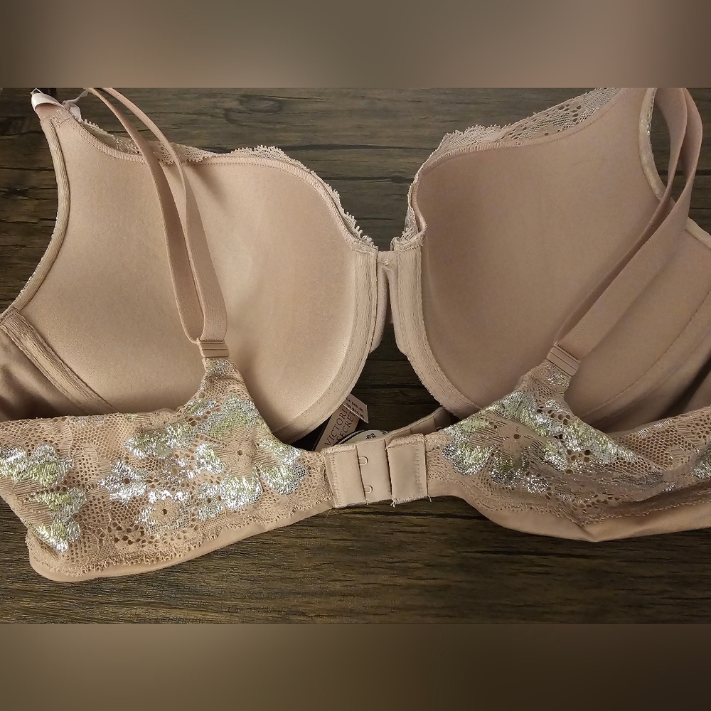 Victoria's Secret Body By Victoria Pale Metallic Lace Push-Up Bra 38C - Picture 3 of 7